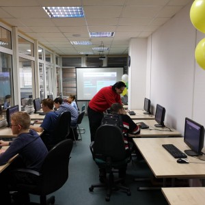 Северный город Норильск приглашает в KIBERone - КИБЕРшкола программирования для детей, компьютерные курсы для школьников, начинающих и подростков - KIBERone г. Элиста