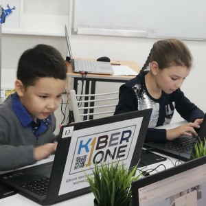 KiberOne объявляет набор юных программистов в Усть-Каменогорске - КИБЕРшкола программирования для детей, компьютерные курсы для школьников, начинающих и подростков - KIBERone г. Элиста
