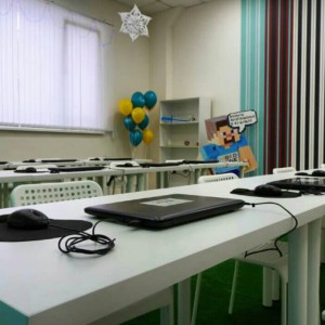 KIBERone для будущих КиберГероев в Ижевске! - КИБЕРшкола программирования для детей, компьютерные курсы для школьников, начинающих и подростков - KIBERone г. Элиста